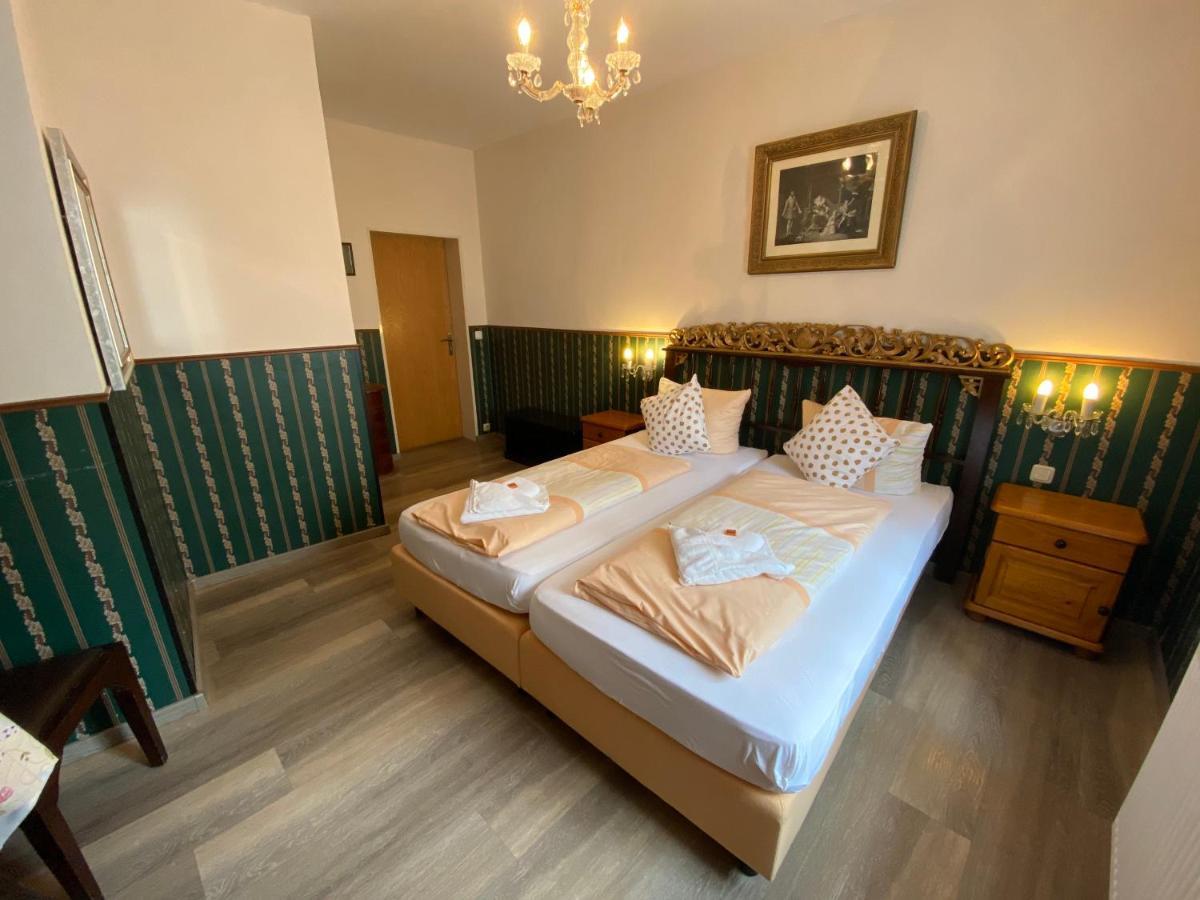 רוטנבורג אוב דר טאובר Kreuzerhof Hotel Garni מראה חיצוני תמונה