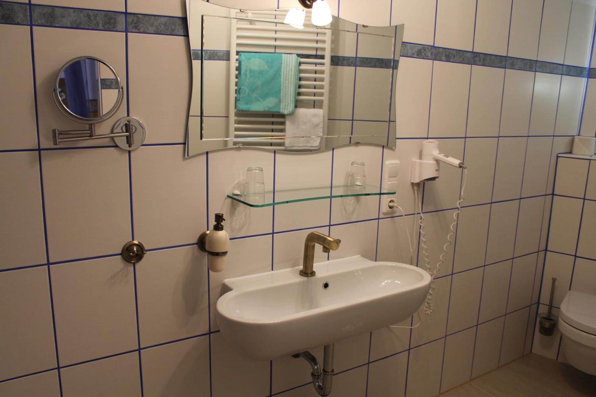 רוטנבורג אוב דר טאובר Kreuzerhof Hotel Garni מראה חיצוני תמונה