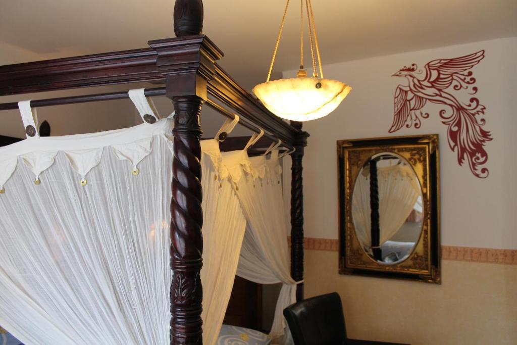 רוטנבורג אוב דר טאובר Kreuzerhof Hotel Garni חדר תמונה
