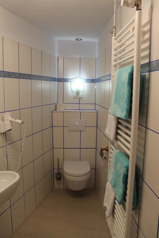 רוטנבורג אוב דר טאובר Kreuzerhof Hotel Garni חדר תמונה