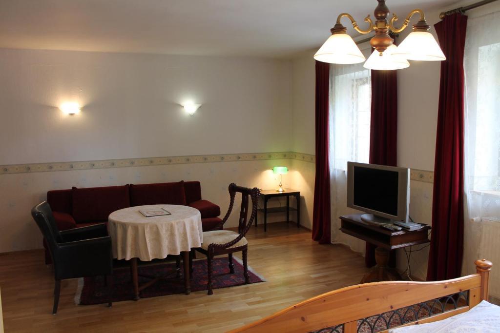 רוטנבורג אוב דר טאובר Kreuzerhof Hotel Garni חדר תמונה