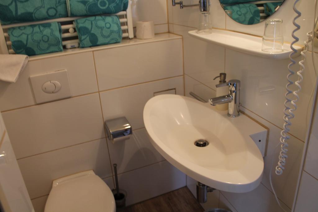 רוטנבורג אוב דר טאובר Kreuzerhof Hotel Garni חדר תמונה
